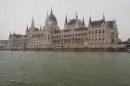 Rozpadało się - Parlament w deszczu!